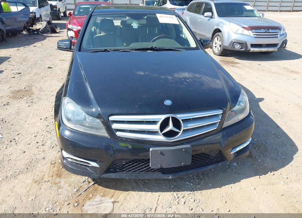 2012 MERCEDES-BENZ C CLASS VIN: WDDGF8BB8CR200253