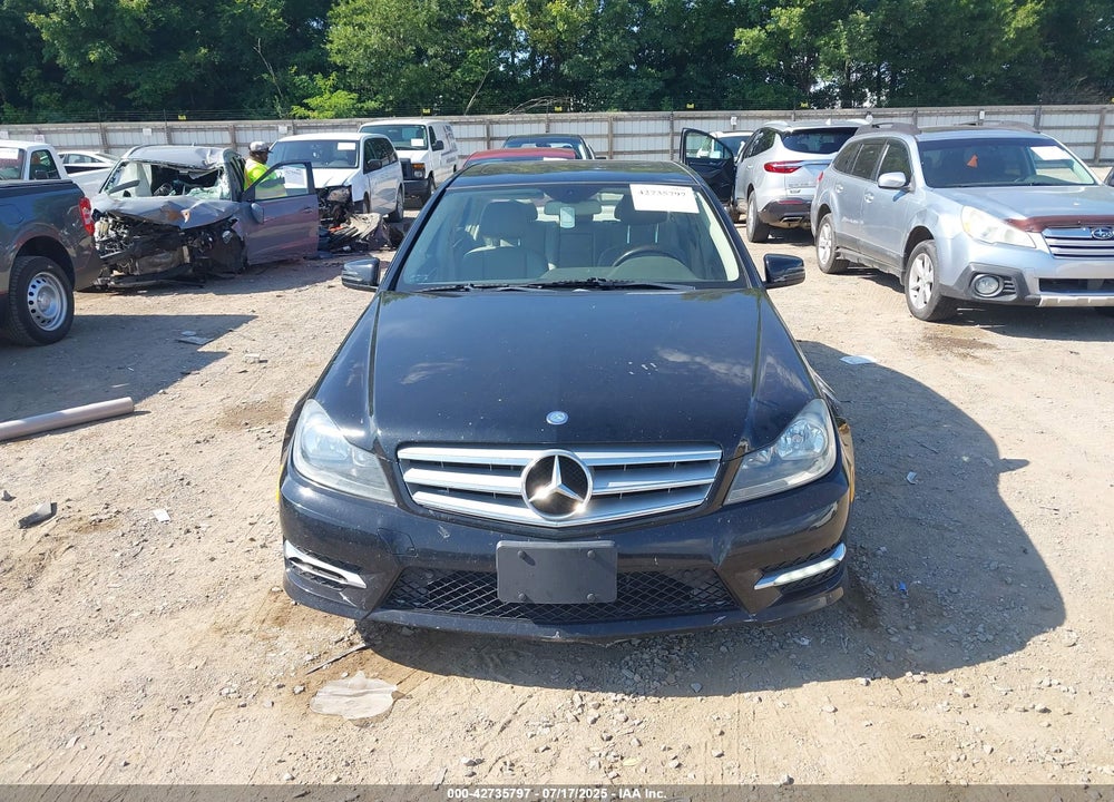 2012 MERCEDES-BENZ C CLASS VIN: WDDGF8BB8CR200253