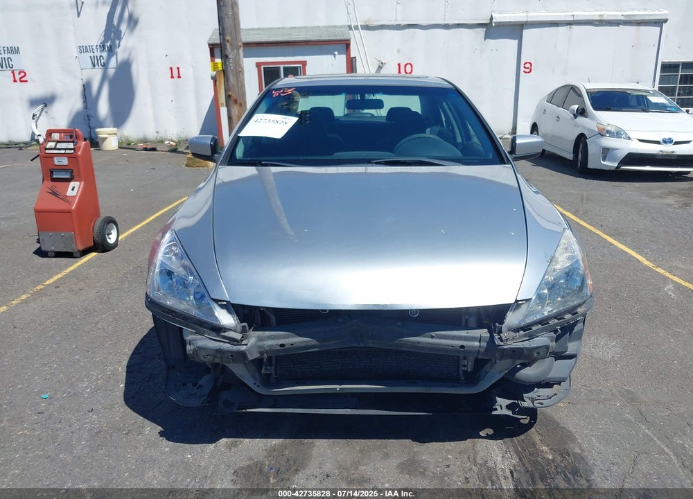 2003 HONDA ACCORD 2.4 EX VIN: JHMCM55623C071021