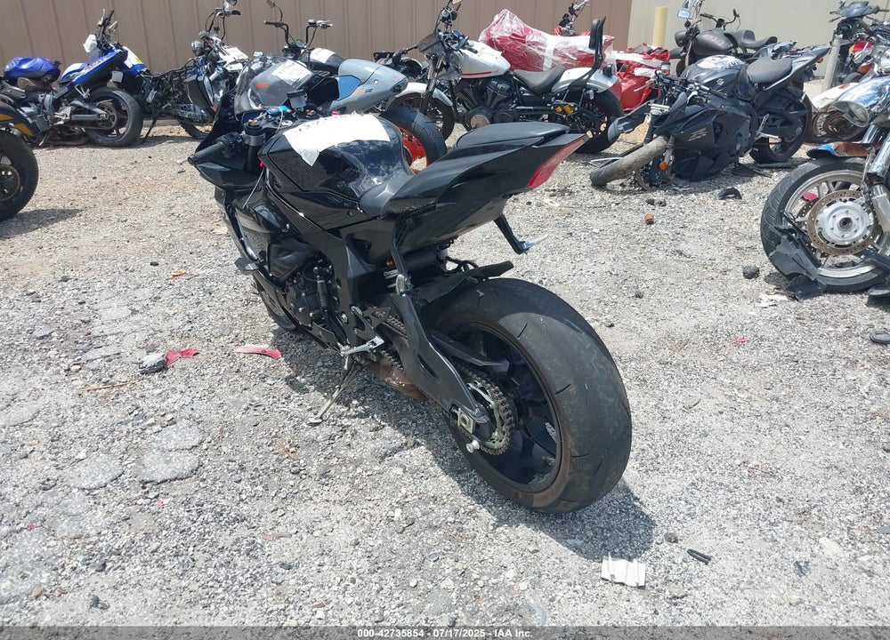 2024 YAMAHA YZFR1 VIN: JYARN66E6RA004779