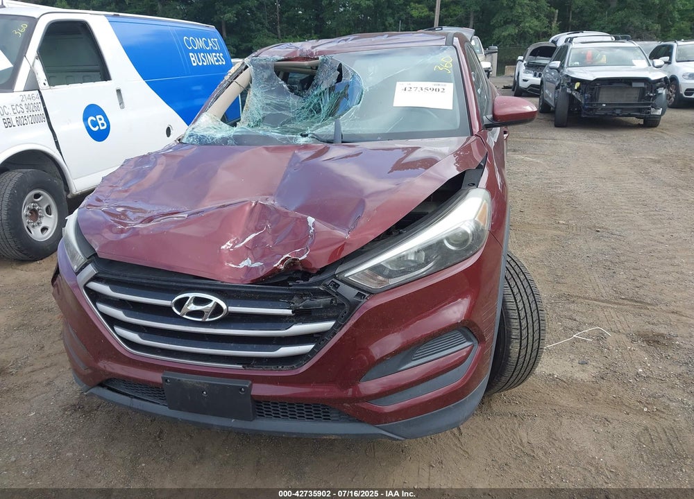 2018 HYUNDAI TUCSON SE VIN: KM8J23A48JU611675