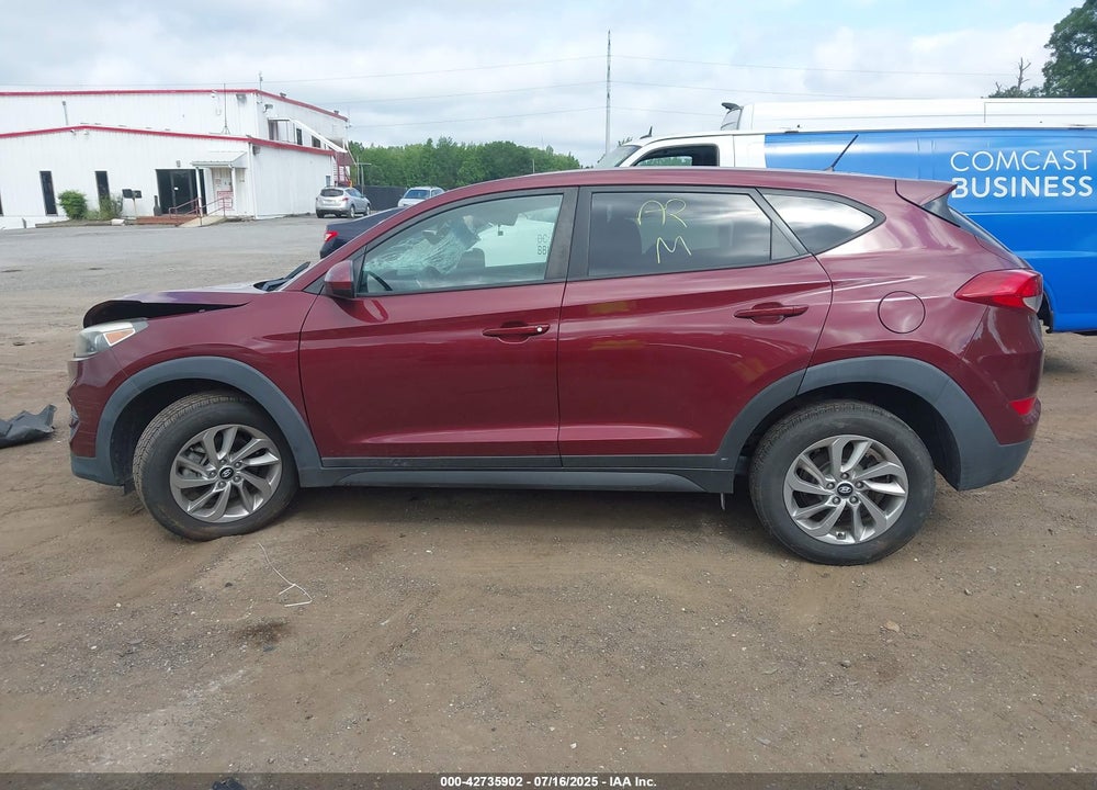2018 HYUNDAI TUCSON SE VIN: KM8J23A48JU611675