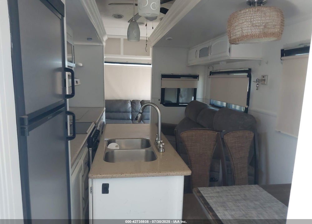 2016 FOREST RIV TRAILER VIN: 4X4FSBR29GU079055