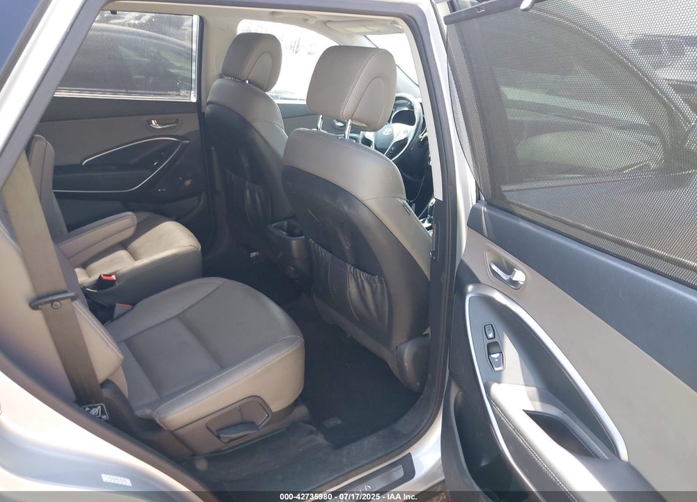 2019 HYUNDAI SANTA FE VIN: KM8SR4HF0KU304905