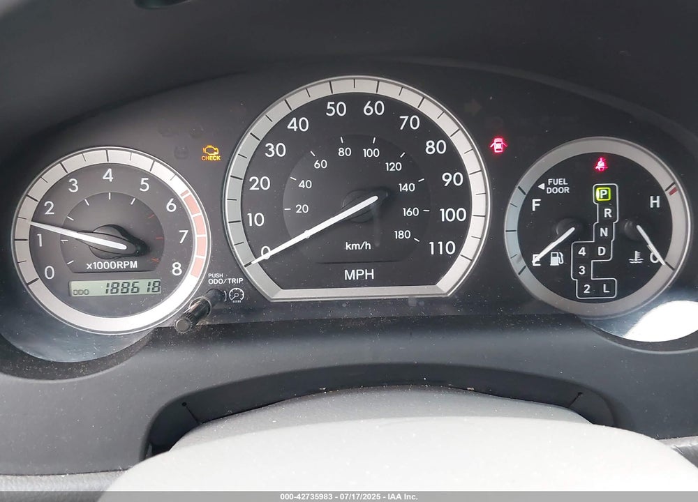 2005 TOYOTA SIENNA XLE VIN: 5TDZA22C25S304944