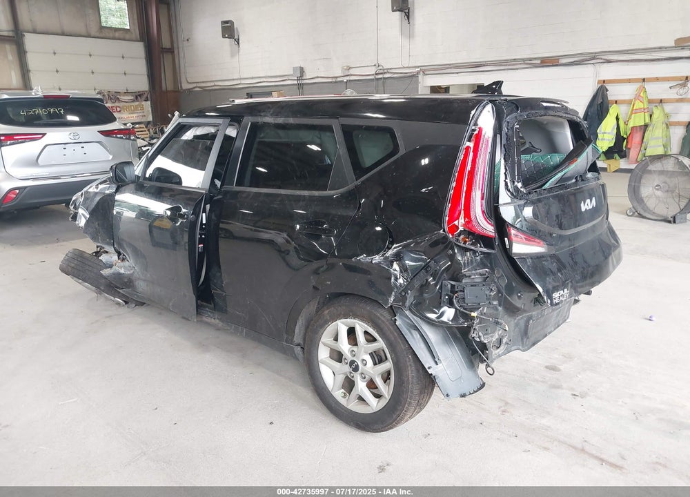 2023 KIA SOUL VIN: KNDJ23AU3P7851745
