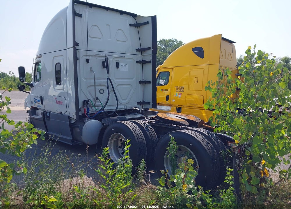 2021 FREIGHTLINER NEW CASCADIA 126 VIN: 3AKJHHDRXMSML1693