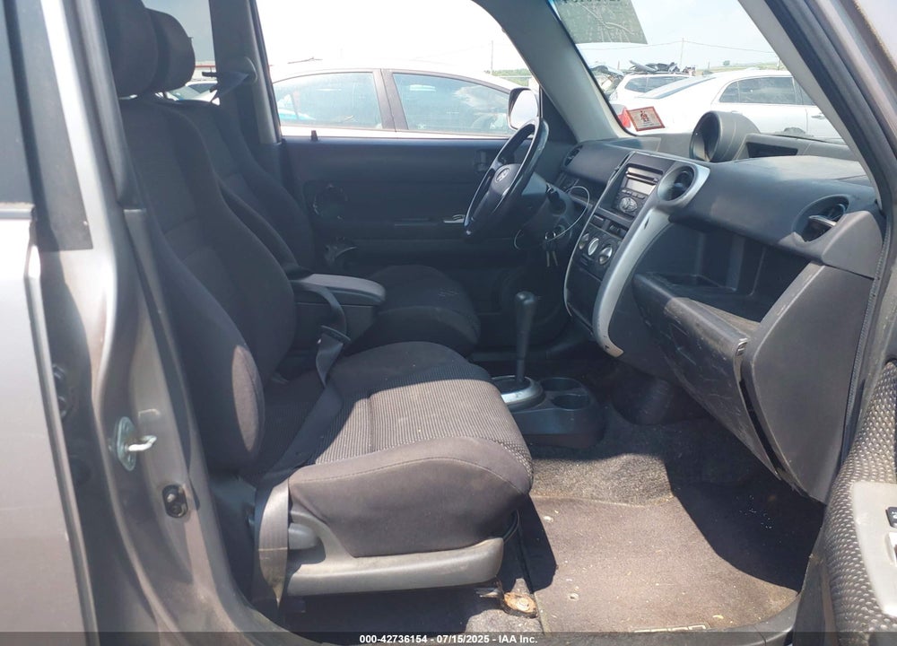 2006 SCION XB VIN: JTLKT324064033099