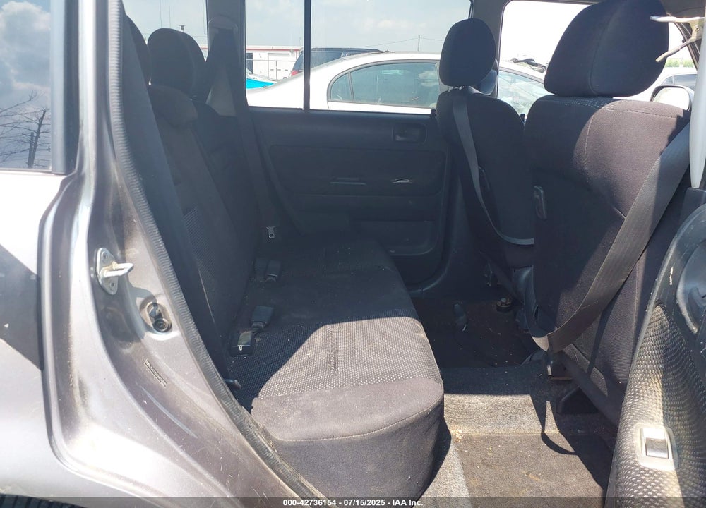 2006 SCION XB VIN: JTLKT324064033099