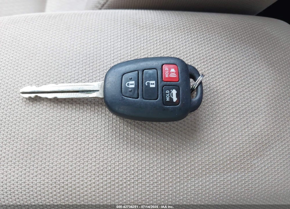 2014 TOYOTA COROLLA VIN: 2T1BURHE9EC063158