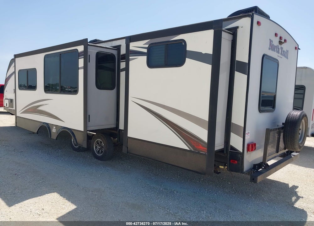 2018 HEARTLAND NORTHTRAIL 33BUDS VIN: 5SFNB3720JE378166