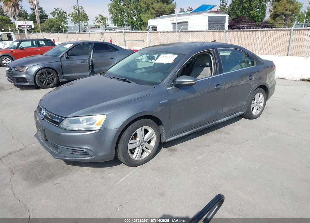 2013 VOLKSWAGEN JETTA HYBRID SEL VIN: 3VW637AJ3DM305798