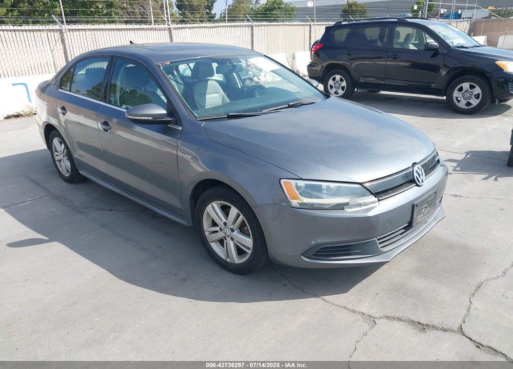 2013 VOLKSWAGEN JETTA HYBRID SEL VIN: 3VW637AJ3DM305798