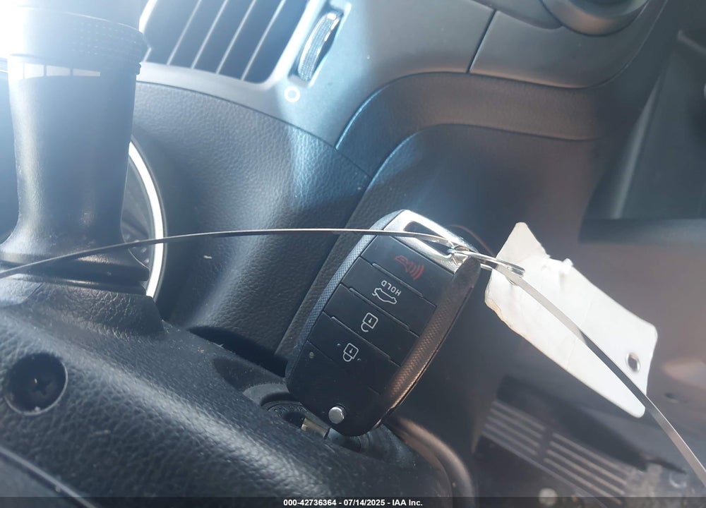 2017 KIA FORTE VIN: 3KPFK4A7XHE122441