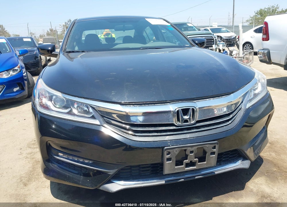 2017 HONDA ACCORD VIN: 1HGCR2F54HA302495