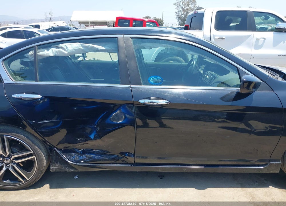 2017 HONDA ACCORD VIN: 1HGCR2F54HA302495
