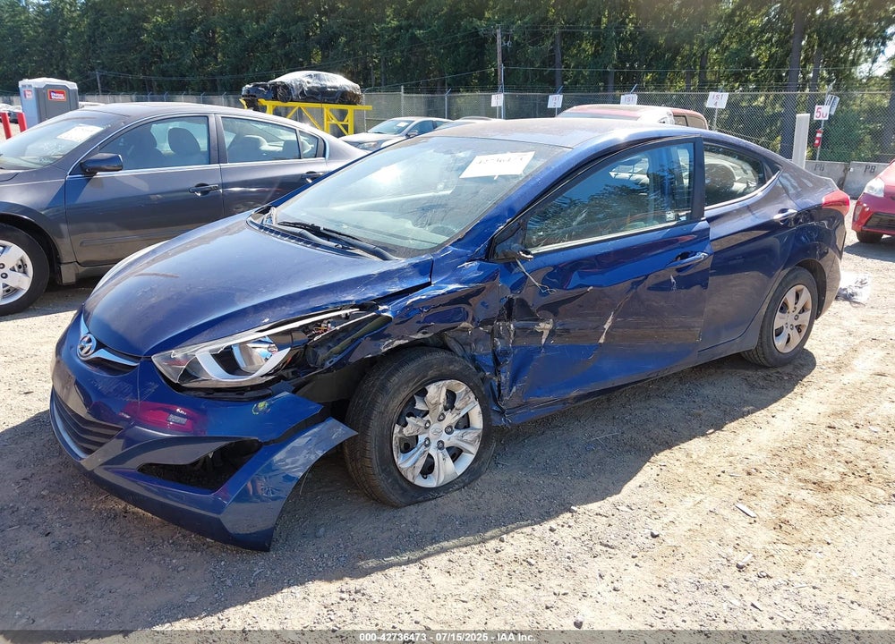 2016 HYUNDAI ELANTRA VIN: 5NPDH4AE4GH675133