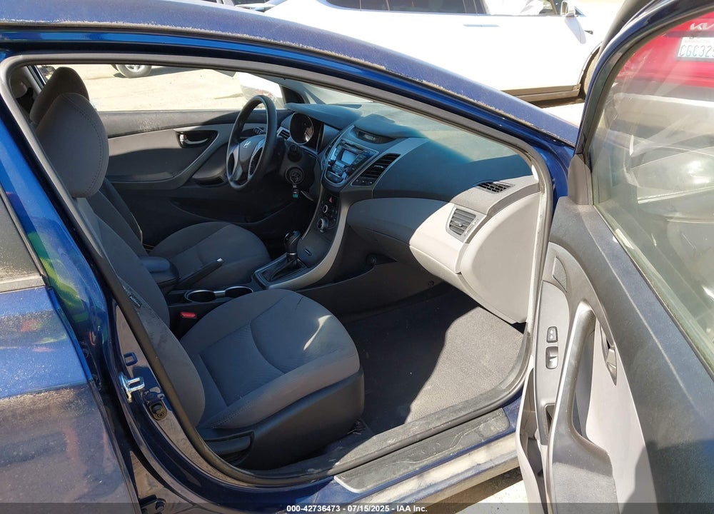 2016 HYUNDAI ELANTRA VIN: 5NPDH4AE4GH675133