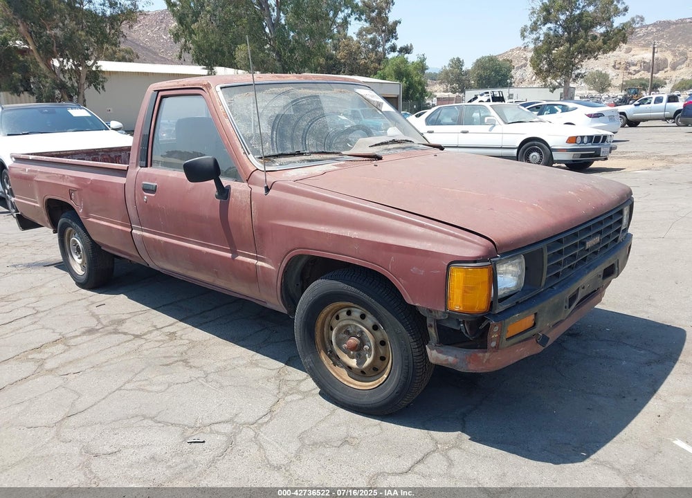 1985 TOYOTA PICKUP 1/2 TON RN55 VIN: JT4RN55R5F0104215