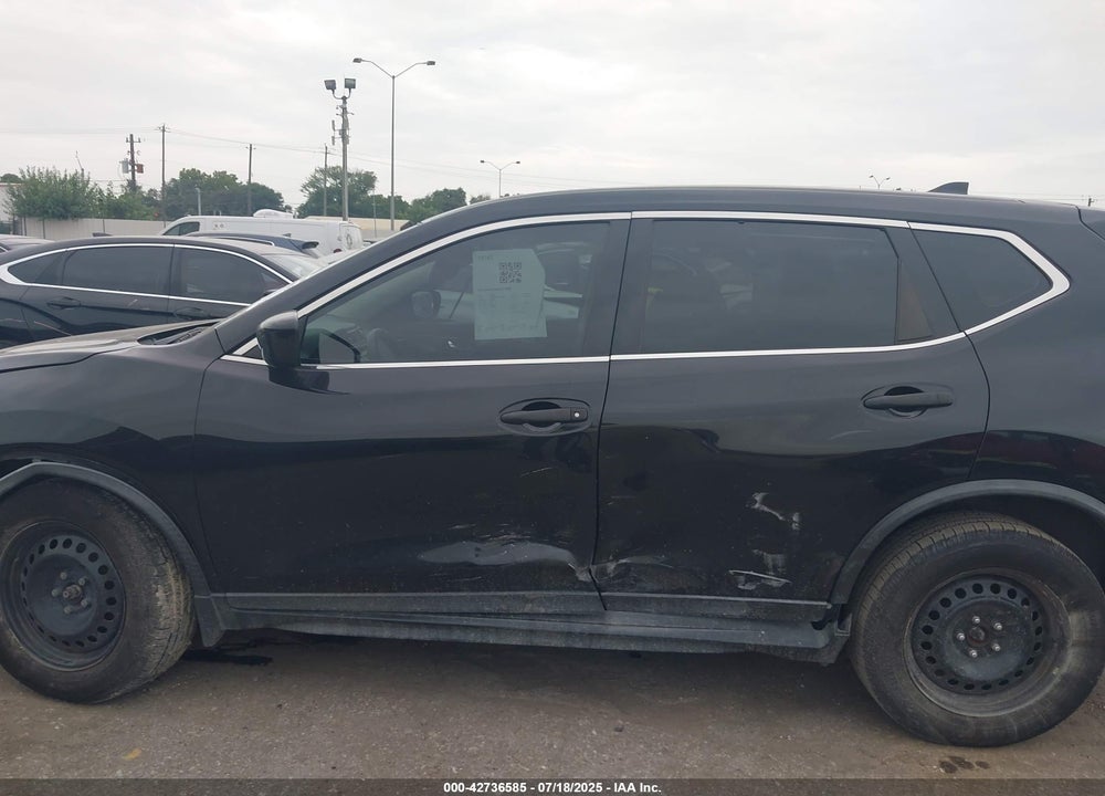 2018 NISSAN ROGUE VIN: KNMAT2MV9JP536810