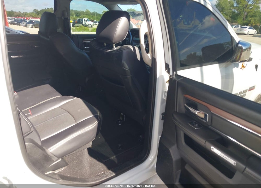 2018 RAM 1500 VIN: 1C6RR6VT1JS250301