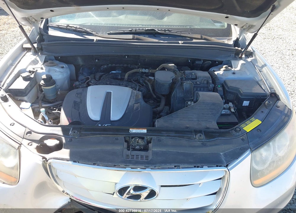 2011 HYUNDAI SANTA FE VIN: 5XYZKDAG8BG077068