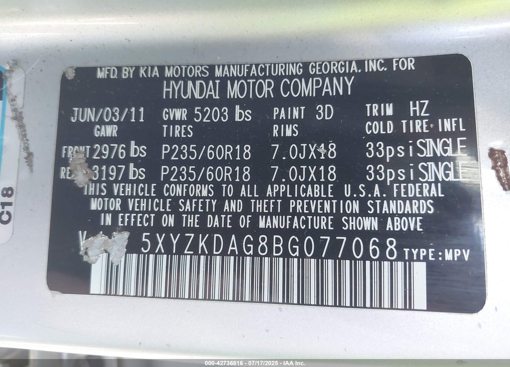 2011 HYUNDAI SANTA FE VIN: 5XYZKDAG8BG077068