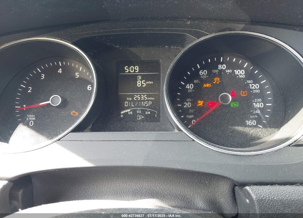 2017 VOLKSWAGEN JETTA VIN: 3VW2B7AJ2HM368253
