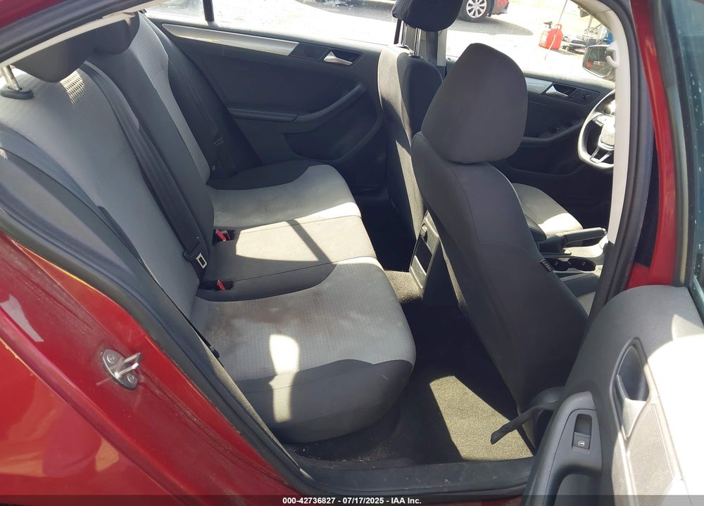 2017 VOLKSWAGEN JETTA VIN: 3VW2B7AJ2HM368253
