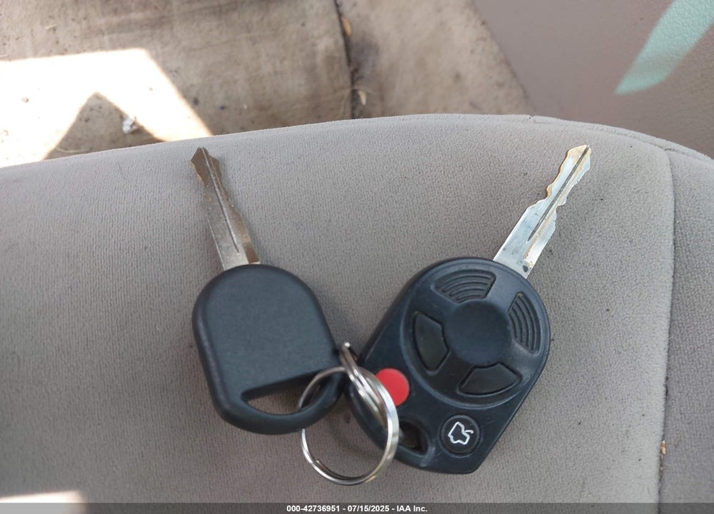 2006 FORD FUSION SE VIN: 3FAFP07126R141221