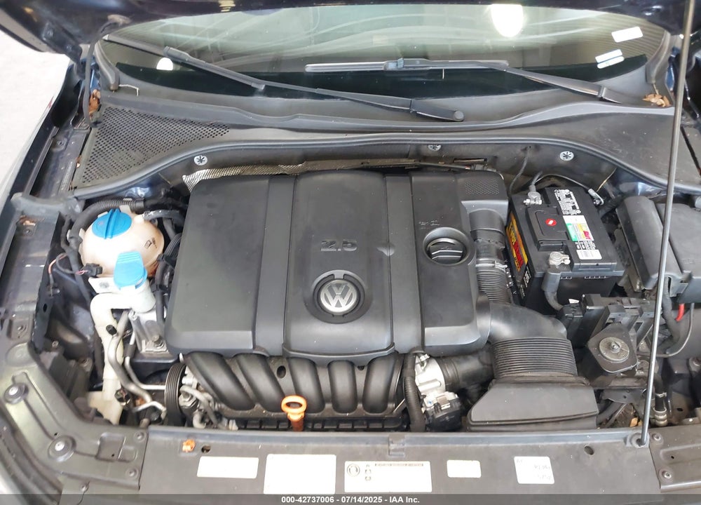2013 VOLKSWAGEN PASSAT VIN: 1VWBH7A36DC004767