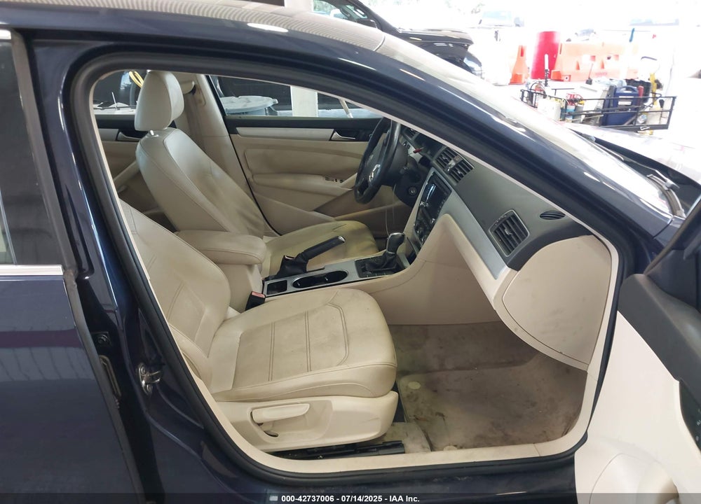 2013 VOLKSWAGEN PASSAT VIN: 1VWBH7A36DC004767