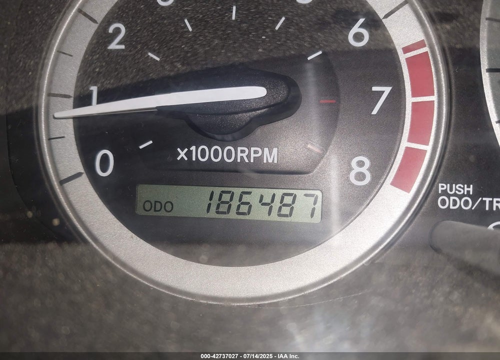 2008 TOYOTA SIENNA VIN: 5TDZK23C38S101643
