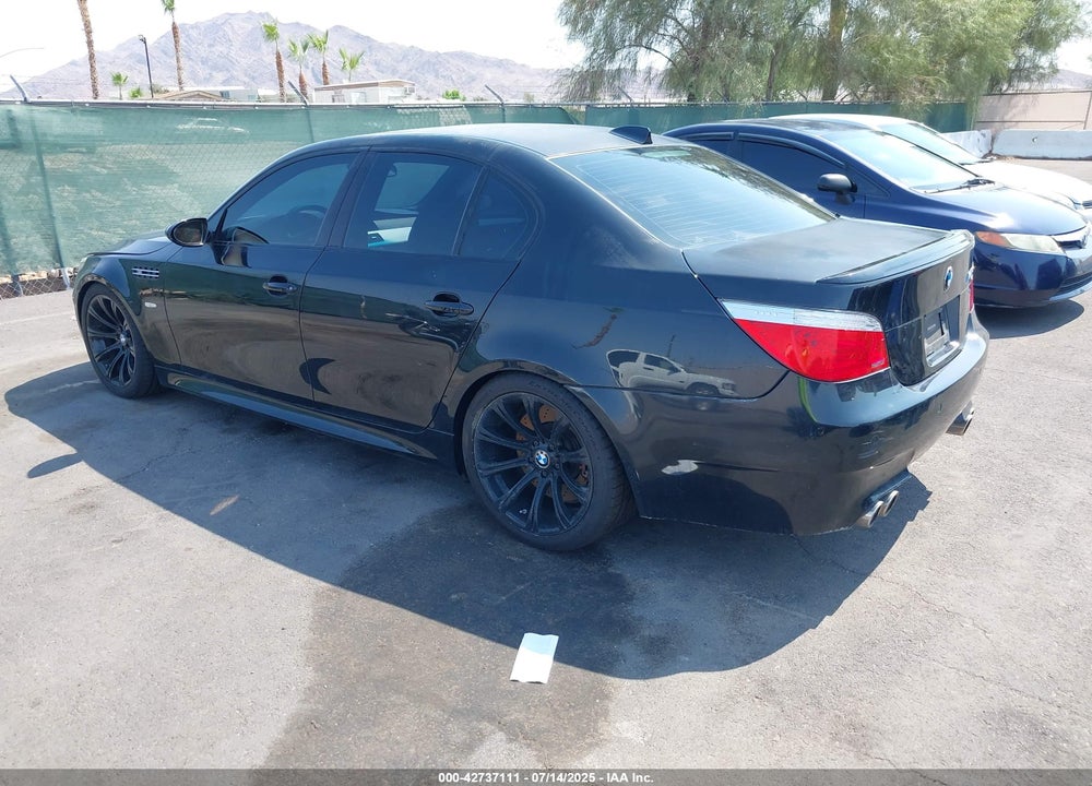 2008 BMW M5 VIN: WBSNB93538CX10170