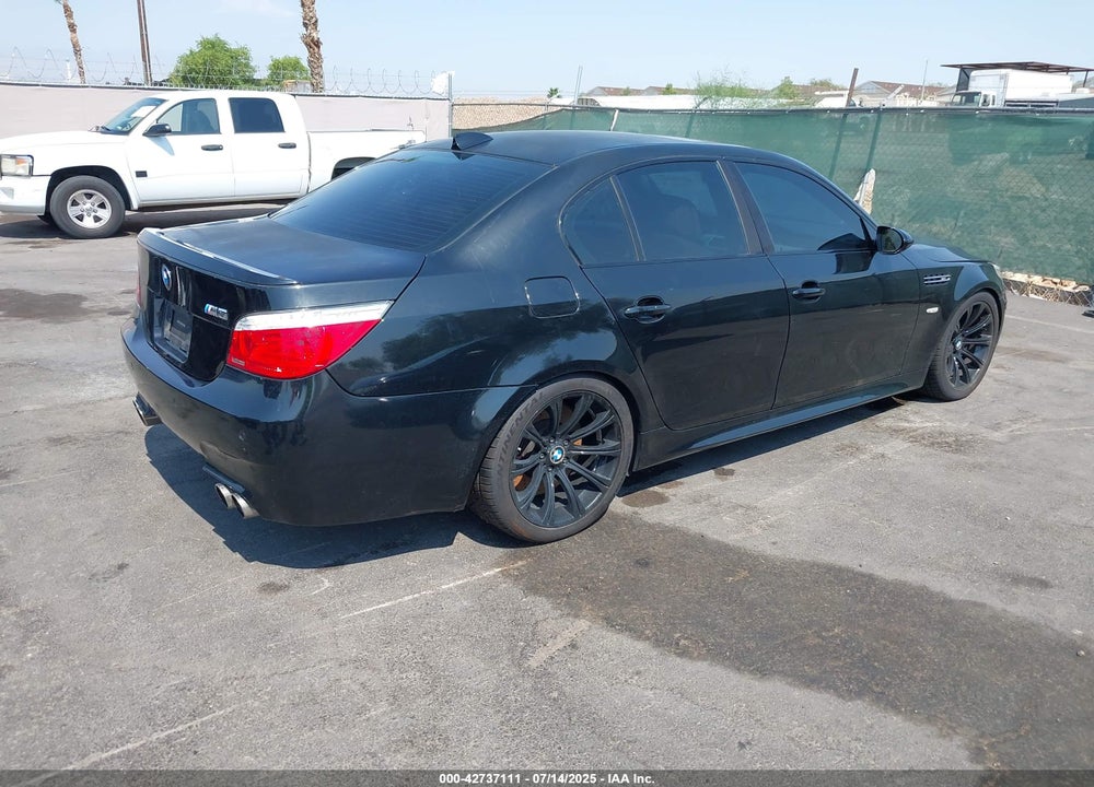 2008 BMW M5 VIN: WBSNB93538CX10170