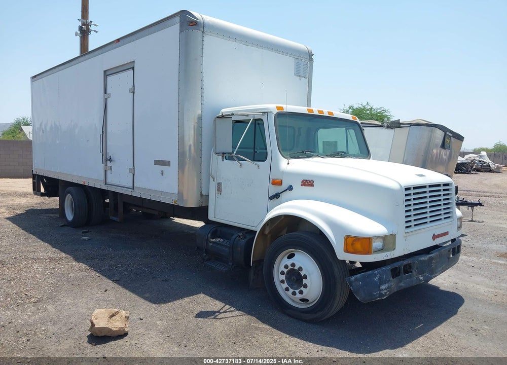 1999 INTERNATIONAL 4000 4700 VIN: 1HTSCAAM2XH620998