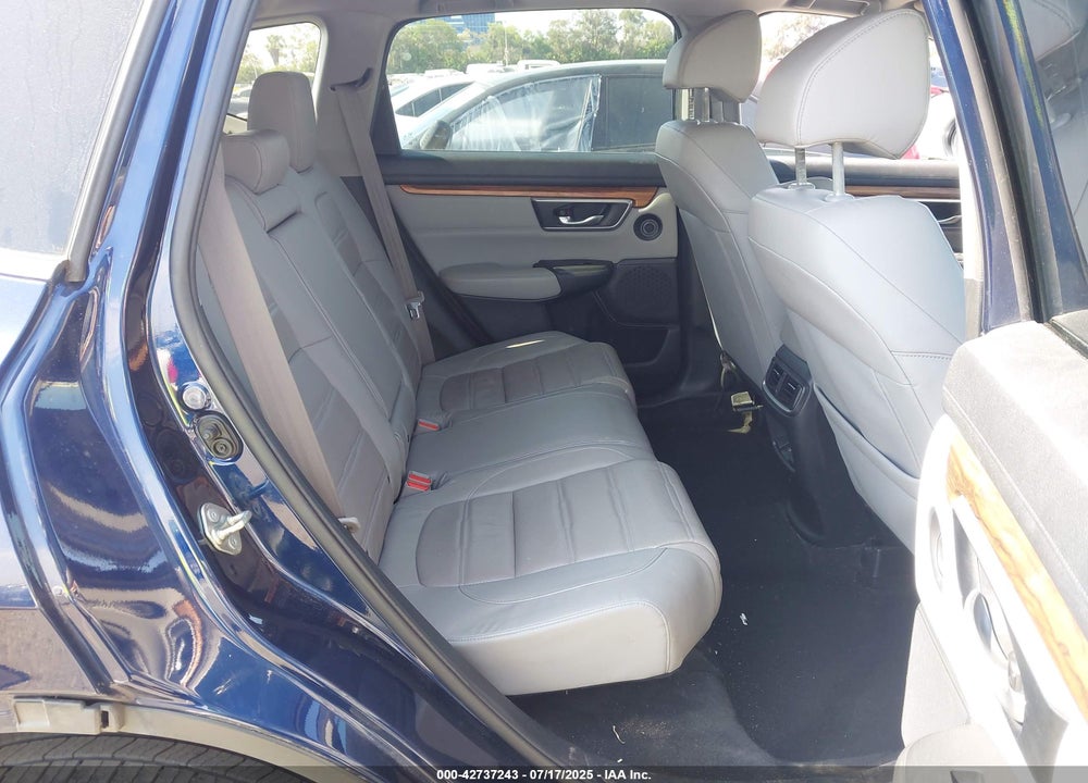2017 HONDA CR-V VIN: 2HKRW2H95HH647674