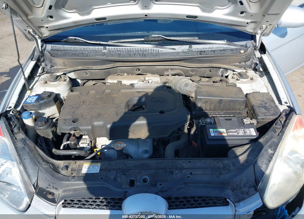 2008 HYUNDAI ACCENT VIN: KMHCM36C18U073320