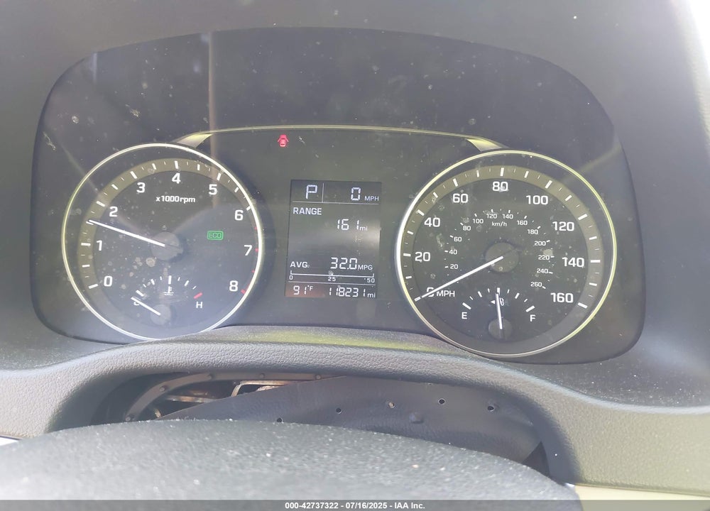 2017 HYUNDAI ELANTRA VIN: KMHD84LF2HU155926