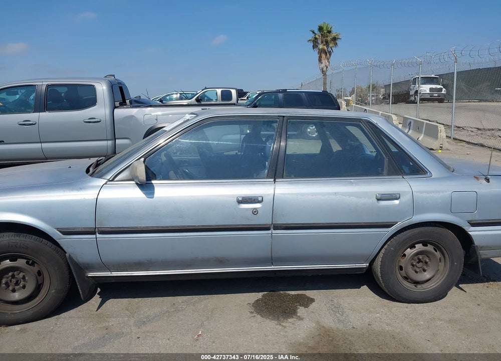 1988 TOYOTA CAMRY LE VIN: JT2SV22EXJ3305934