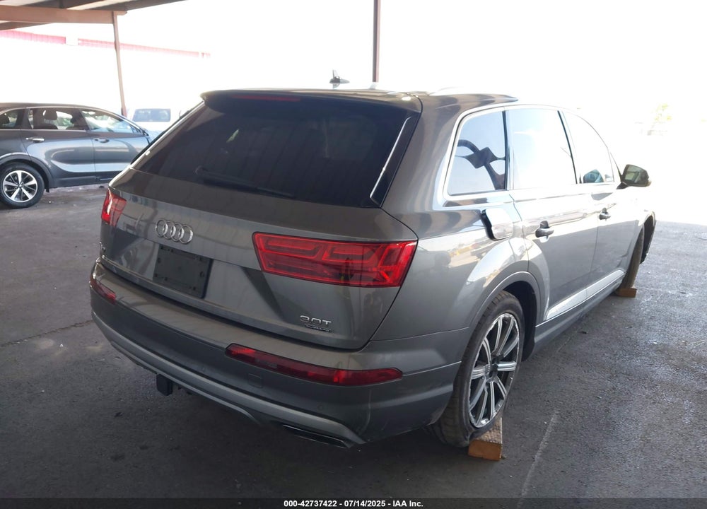 2017 AUDI Q7 VIN: WA1VAAF77HD000217