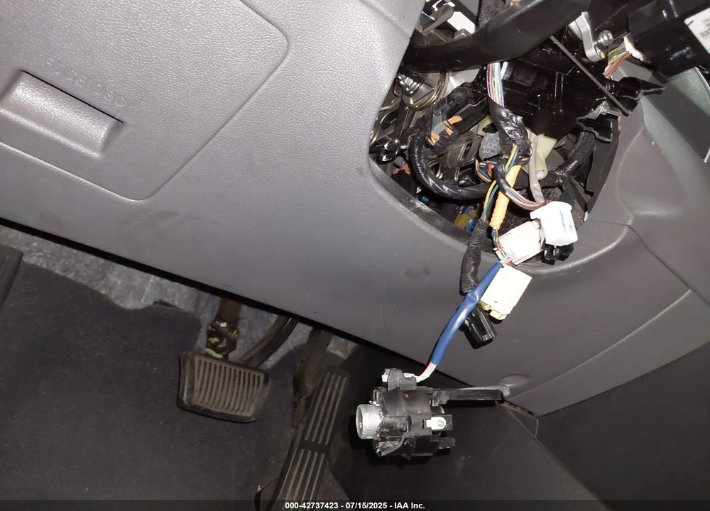 2014 HYUNDAI ELANTRA VIN: 5NPDH4AE4EH516030