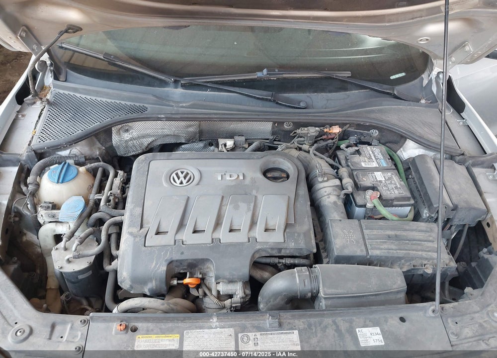 2013 VOLKSWAGEN PASSAT VIN: 1VWBN7A38DC032790