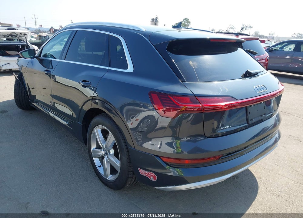 2019 AUDI E-TRON PREMIUM PLUS VIN: WA1LAAGE6KB022300