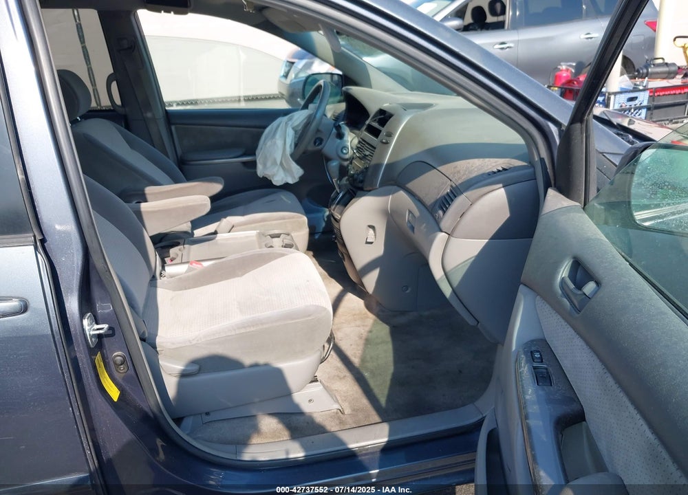 2007 TOYOTA SIENNA VIN: 5TDZK23C17S068706