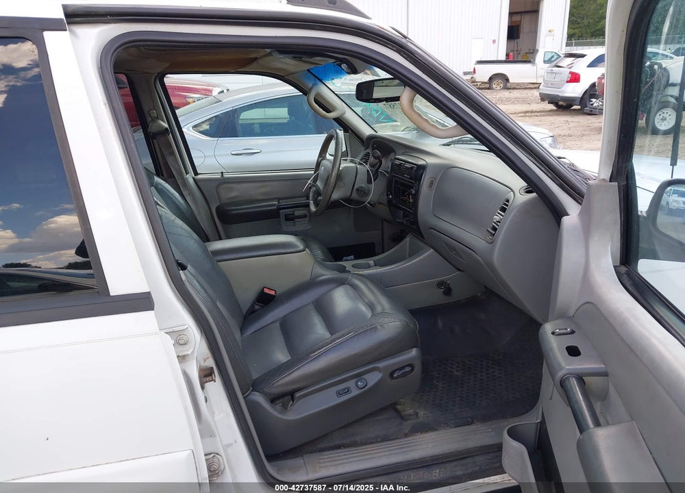 2003 FORD EXPLORER SPORT TRAC XLS/XLT VIN: 1FMZU67E83UC58064