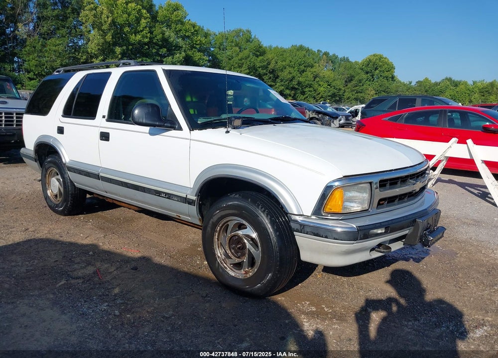 1996 CHEVROLET BLAZER VIN: 1GNDT13W2T2203227