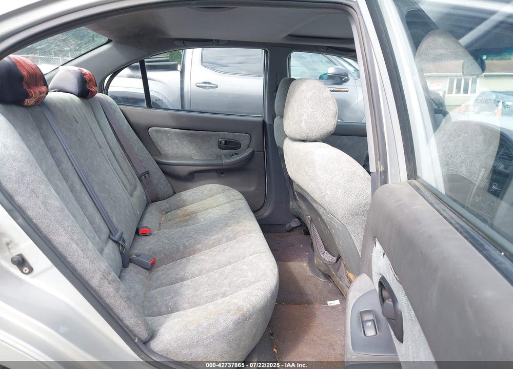 2002 HYUNDAI ELANTRA GLS VIN: KMHDN45D32U354334