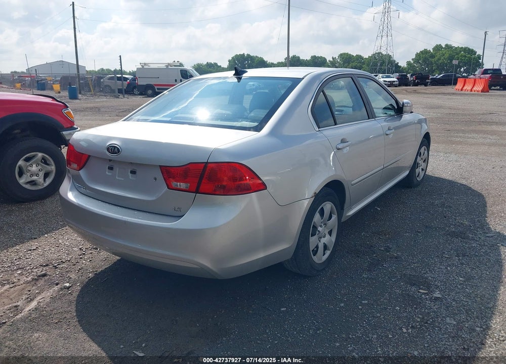 2009 KIA OPTIMA VIN: KNAGE228195295525