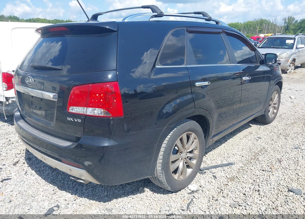 2013 KIA SORENTO VIN: 5XYKW4A27DG331673